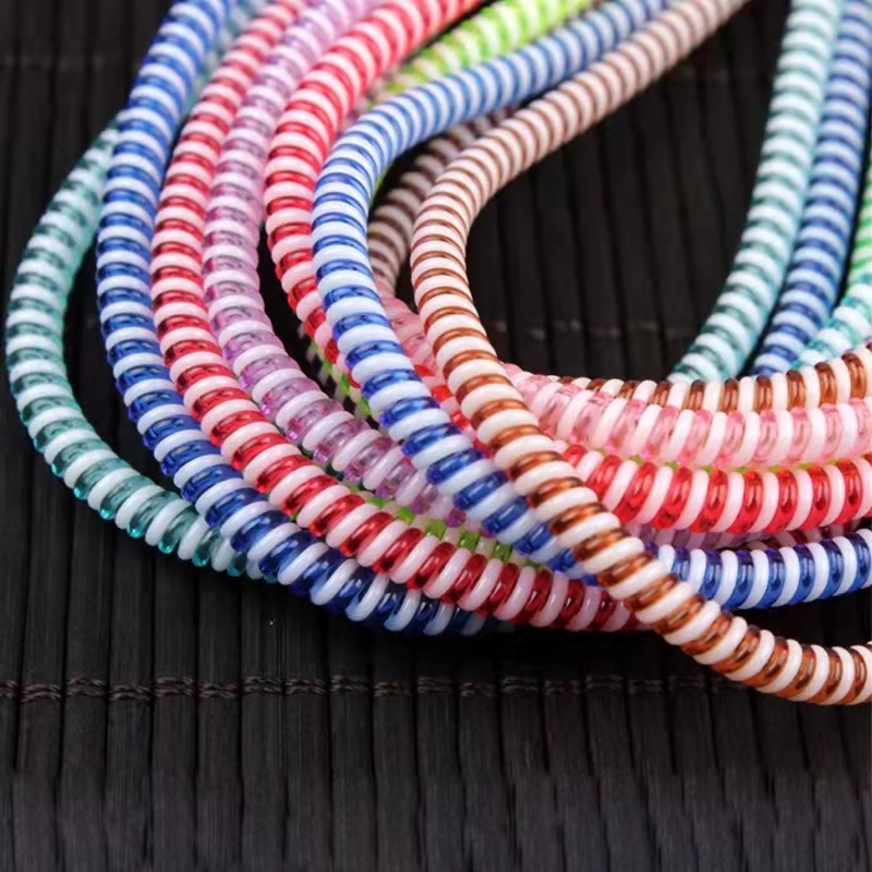 New 1.4M Laser Color TPU Soft  - Coiled Usb Cable 评论和价格